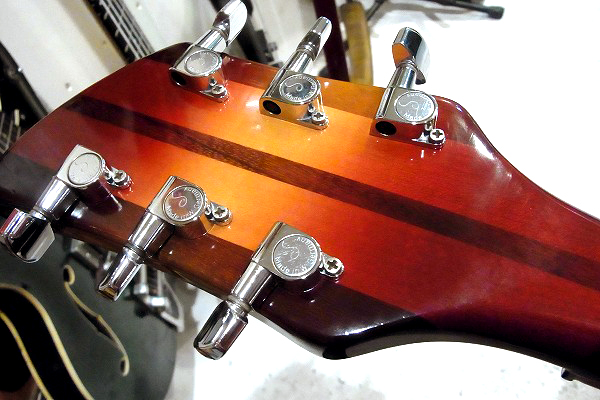 Rickenbacker 330 リッケンバッカー 1993年製　Fireglo 330fg6 (30).jpg
